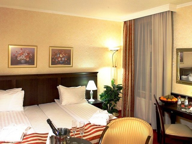 фотографии Rixwell Gertrude Hotel (ех. Wellton Gertrude Hotel; Ramada City Center) изображение №36