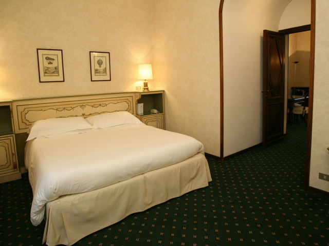 фотографии отеля Aldrovandi Residence City Suites изображение №7