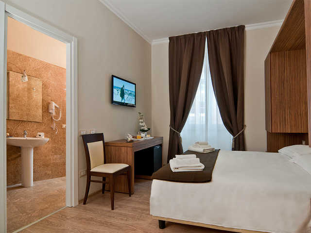 фото Hotel Roma Vaticano изображение №18