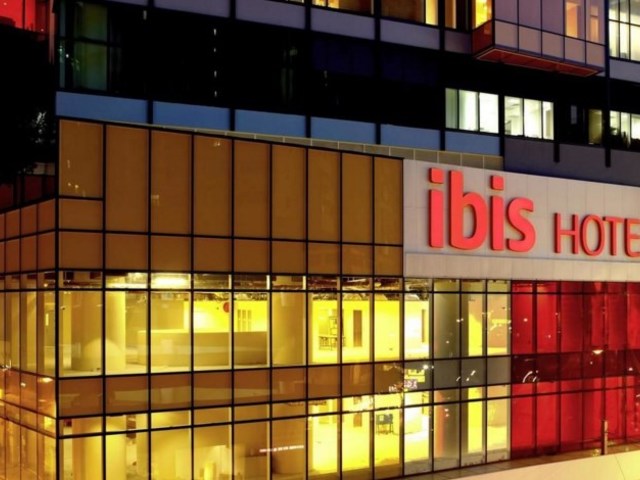 фото отеля Hotel ibis Hong Kong Central and Sheung Wan изображение №1