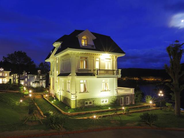 фото ALMA Guest House at Sacom Tuyen Lam Resort изображение №10