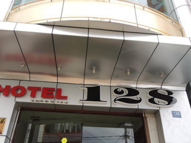 фото отеля 128 Hotel изображение №1