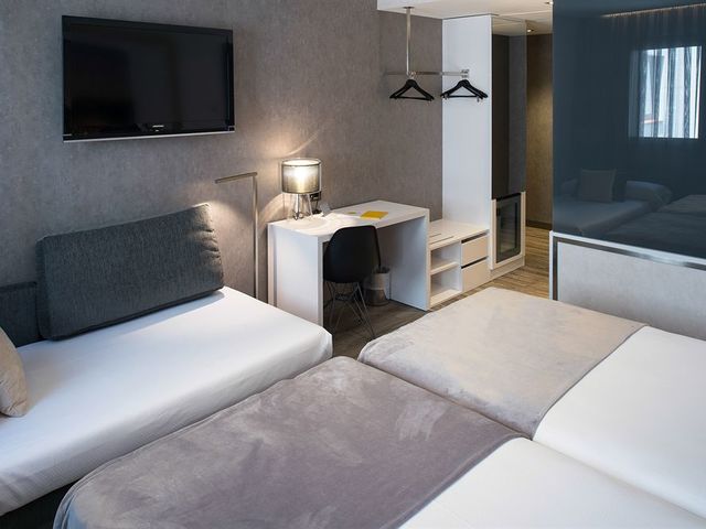 фото отеля Catalonia Hotels & Resorts Hotel Vueling BCN by HC изображение №41