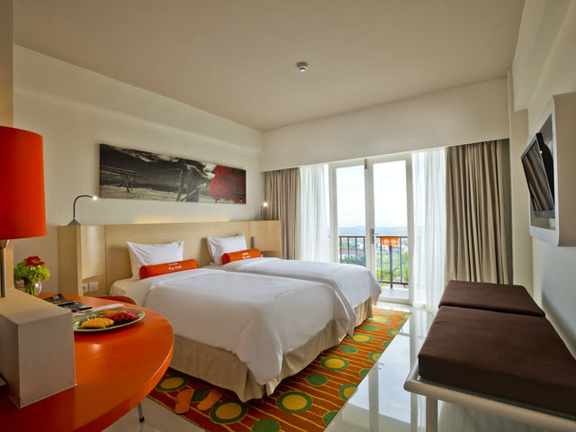 фото отеля The Jimbaran View (ех. HARRIS Hotel Bukit Jimbaran) изображение №9