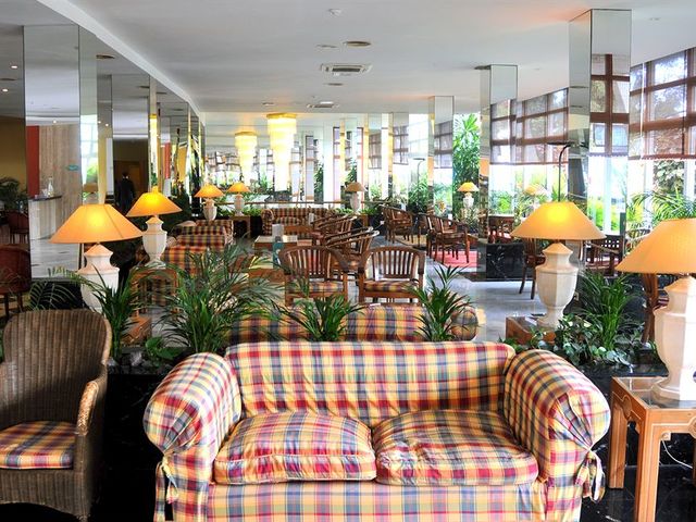 фотографии отеля RF La Quinta Park Suites изображение №47
