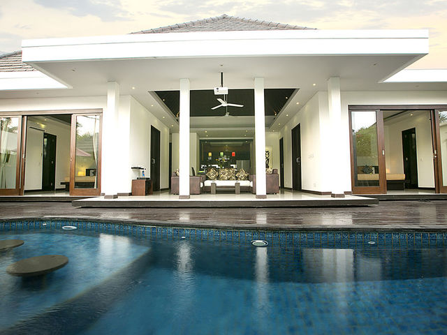 фото отеля D&G Villas Nusa Dua изображение №1