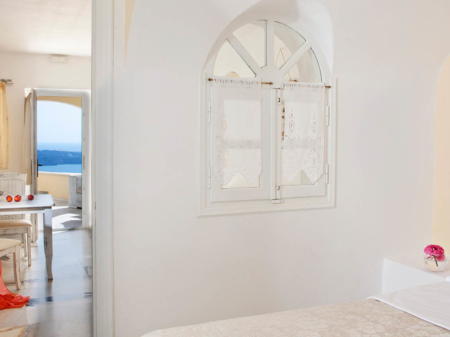 фото отеля Santorini Princess Luxury Spa изображение №17