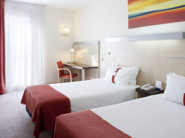 фото B&B Hotel Girona 3 (ех. Holiday Inn Express Girona) изображение №18