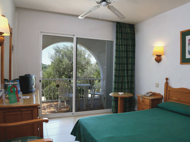 фото отеля Iberostar Cala Domingos (ex. Club Hotel Tropicana Mallorca; ClubHotel Riu Tropicana) изображение №21