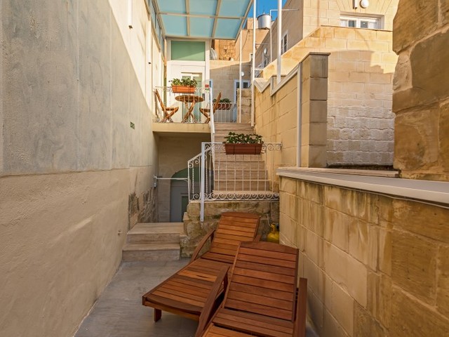 фото Valletta Merisi Suites изображение №2