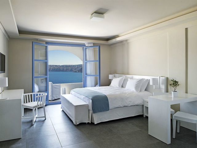 фото отеля Acroterra Rosa Luxury Suites изображение №9
