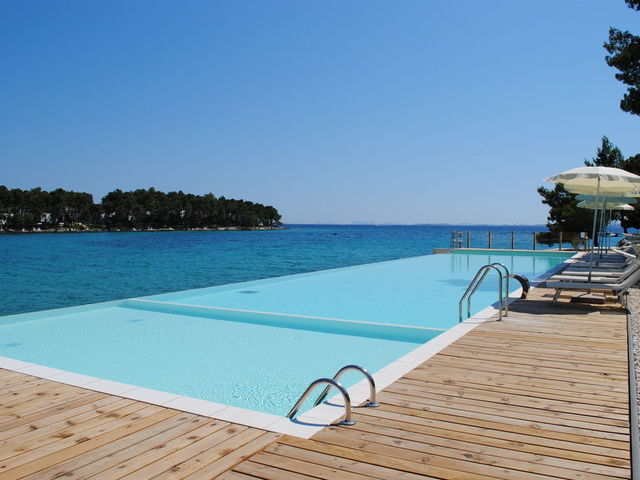 фотографии отеля Crvena Luka Hotel & Resort (ех. Falkensteiner hotel Crvena Luka Bay) изображение №39