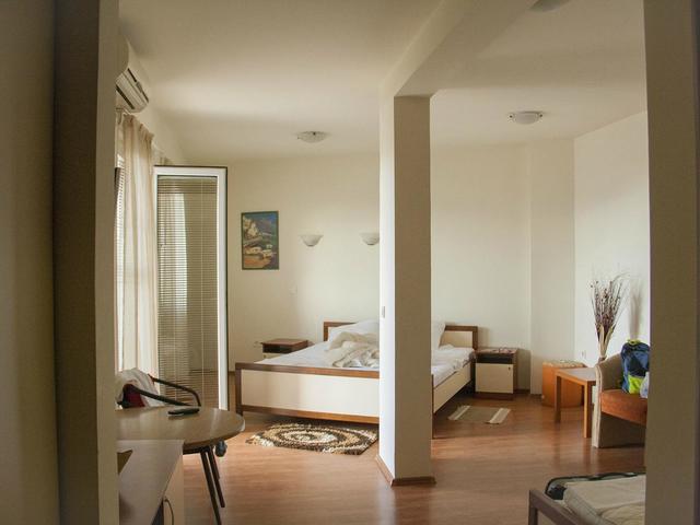 фото отеля Garni Bella (ex. Apartments Residence; Villa Celebic; Celebic-Radovic) изображение №9