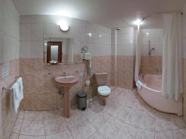 фото Bucharest Comfort Suites изображение №38
