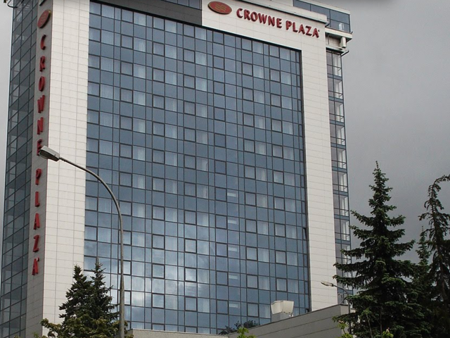 фото отеля Crowne Plaza изображение №1