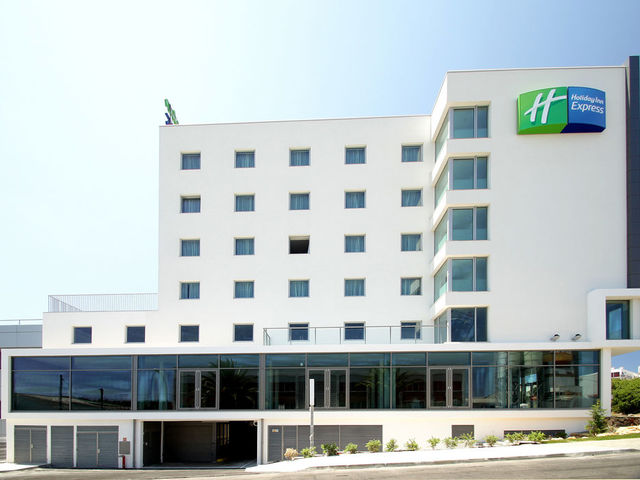 фотографии отеля Holiday Inn Express Lisbon - Alfragide изображение №19