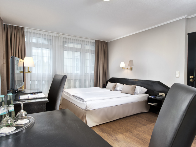 фотографии отеля Tryp by Wyndham Munich North изображение №3