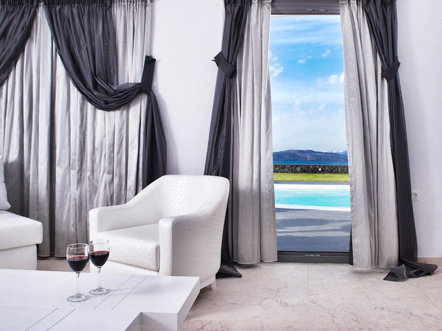 фотографии Santorini Princess Presidential Suites изображение №16