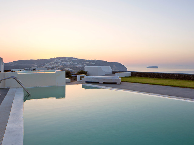 фото отеля Santorini Princess Presidential Suites изображение №1