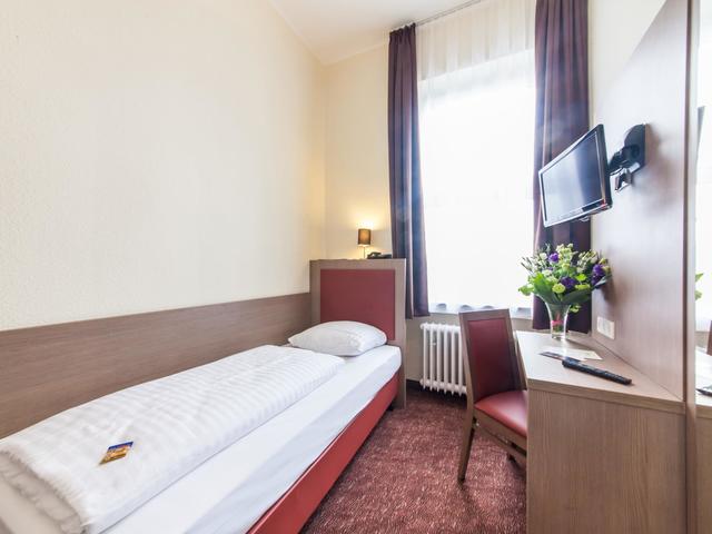 фото отеля Novum Hotel Maxim Dusseldorf City (ex. Fuerstenhof) изображение №9