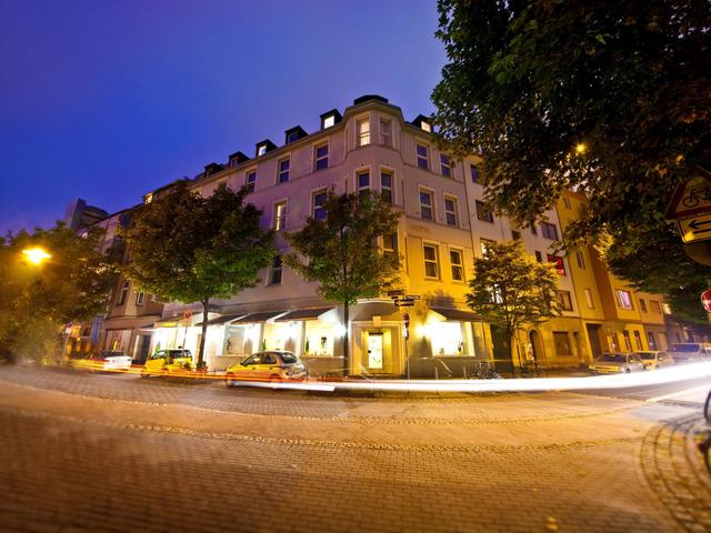 фото отеля Novum Hotel Maxim Dusseldorf City (ex. Fuerstenhof) изображение №1