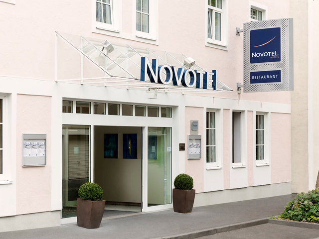 фото отеля Novotel Wurzburg изображение №1