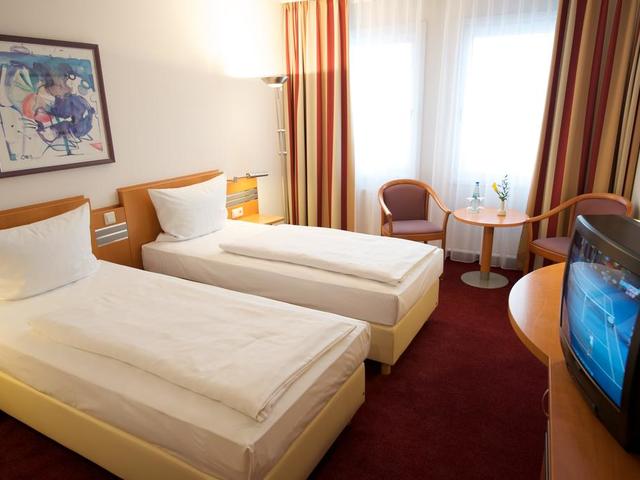 фотографии отеля Wyndham Garden Dresden (ex. Ramada Hotel Dresden) изображение №11