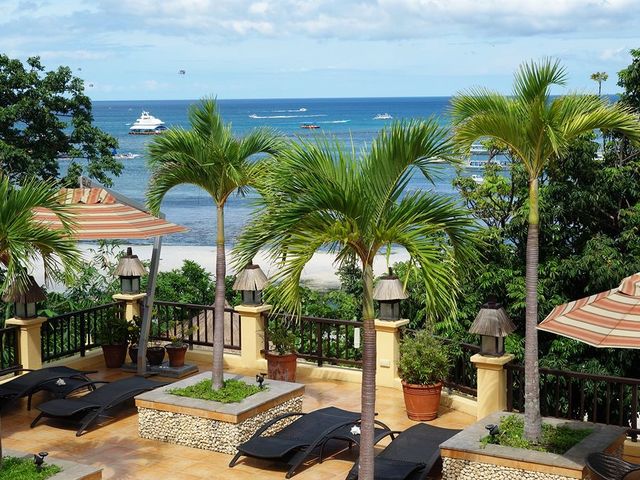 фото отеля Palm Breeze Villa изображение №21