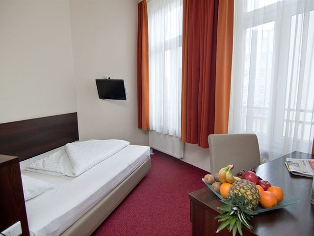 фотографии отеля Novum Hotel Eleazar City Center (ех. Metro Merkur) изображение №3