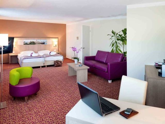 фото отеля Mercure Hotel Hamburg am Volkspark (ех. Novotel Hamburg Arena) изображение №13