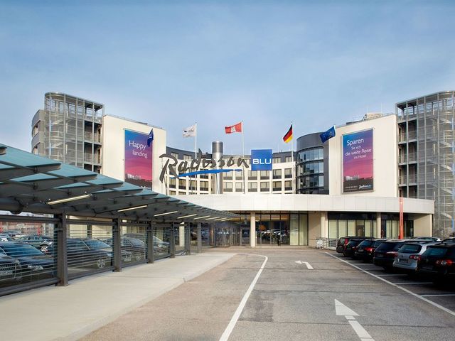 фото отеля Radisson Blu Hotel Hamburg Airport изображение №1