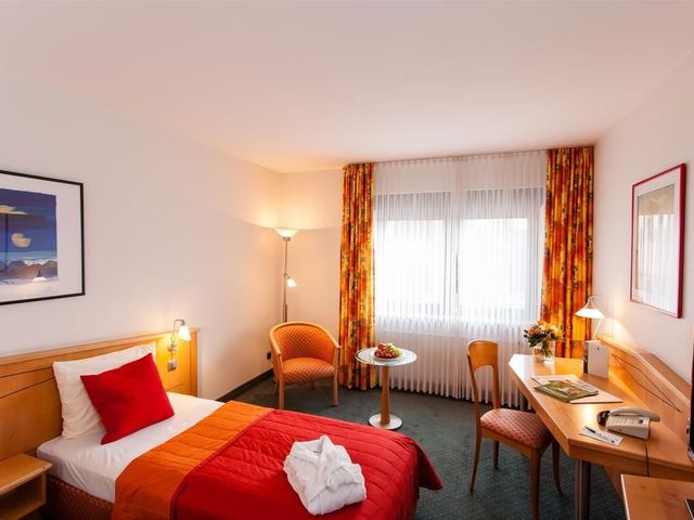 фотографии Panorama Hotel Hamburg-Billstedt (ех. TOP CityLine Hotel Panorama Billstedt) изображение №20