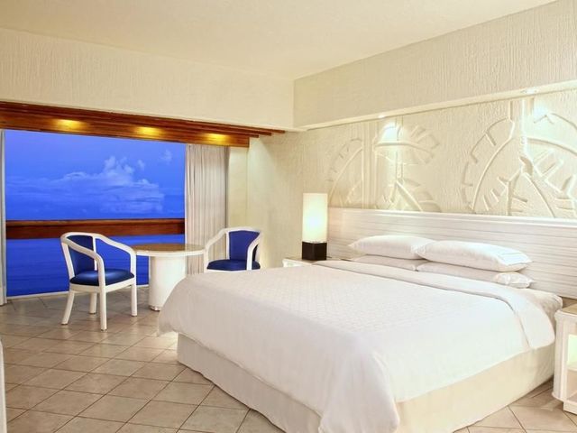 фото отеля Sheraton Buganvilias Resort & Convention Center изображение №5