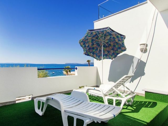 фото Beachfront Villa Mediteran изображение №26