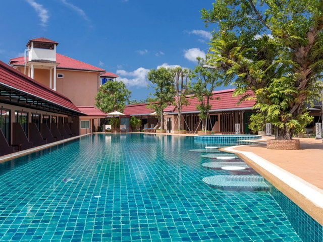 фото отеля Naina Resort & Spa (ех. Dolphin Hotel Phuket) изображение №1