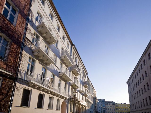 фото отеля Old Town Apartments Zehdenicker Strasse изображение №1