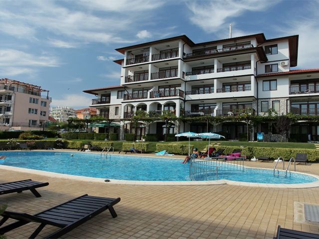 фото отеля Диневи Резорт Фронт Премиум Лайн (Dinevi Resort Front Premium Line) изображение №1