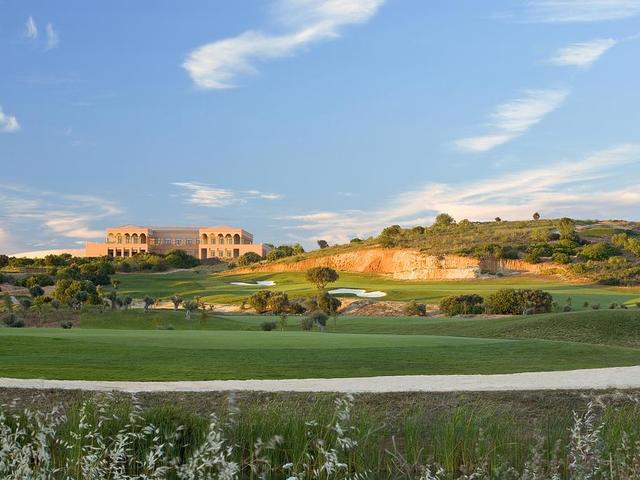фото отеля Amendoeira Golf Resort изображение №49