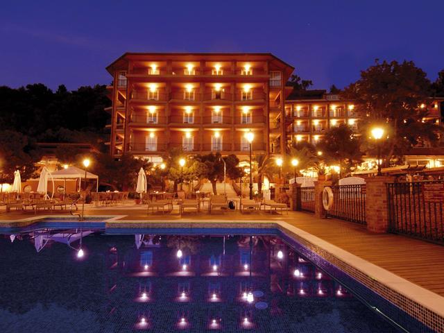 фото Hotel Termas Marinas El Palasiet изображение №58