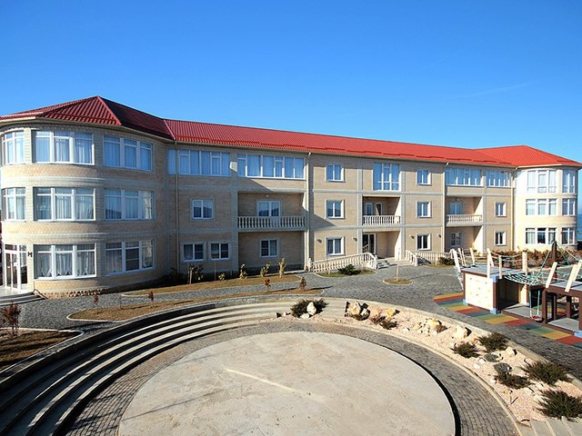 Family spa resort голубицкая. Гостиничный комплекс FAMILYSPARESORT Голубицкая. Голубицкая Курортная 133. Фэмили спа Резорт.