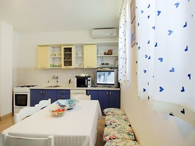 фотографии отеля Apartment Vrkici (ex. Apartment Novigrad; bb3 Room House 60 M2 Inh 32789) изображение №15