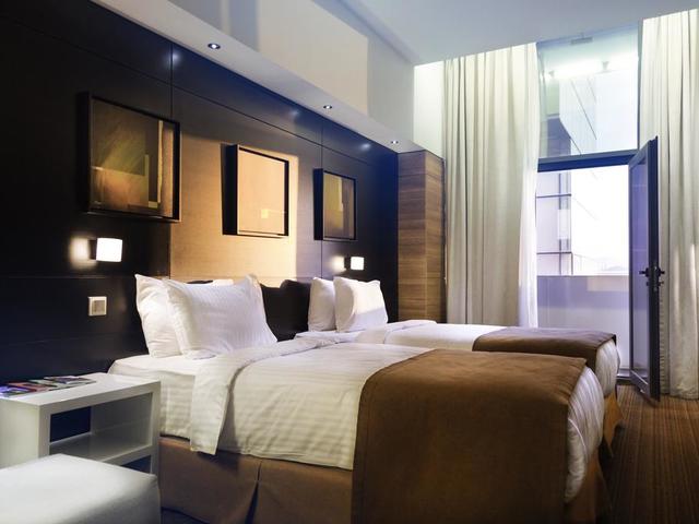 фото Ramada Hotel & Suites изображение №30