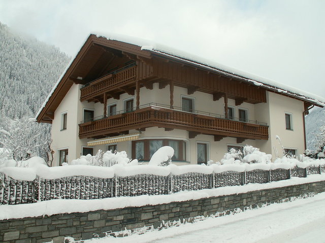 фото отеля Landhaus Tyrol изображение №1