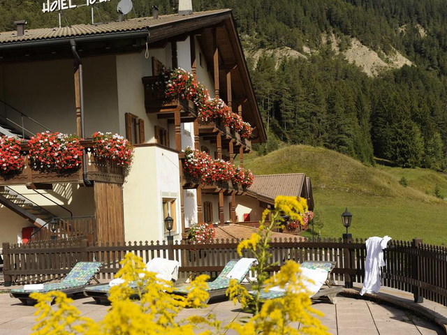 фото Alpine Touring Hotel изображение №30