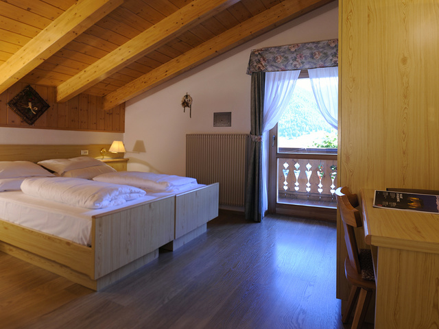 фотографии отеля Alpine Touring Hotel изображение №19