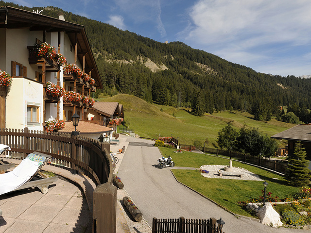 фото Alpine Touring Hotel изображение №14