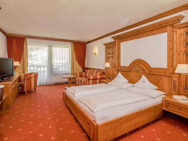 фото Small Luxury & Spa Hotel Dolomites Savoy изображение №30