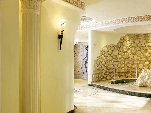 фото отеля Small Luxury & Spa Hotel Dolomites Savoy изображение №9