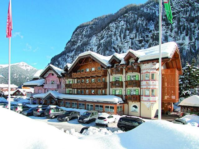 фотографии Hotel & Club Gran Chalet Soreghes (ex. Soreghes hotel Campitello di Fassa) изображение №36