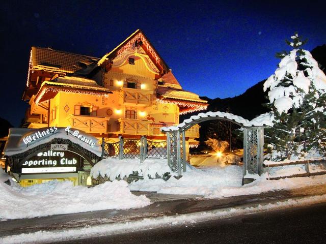 фото Hotel & Club Gran Chalet Soreghes (ex. Soreghes hotel Campitello di Fassa) изображение №26